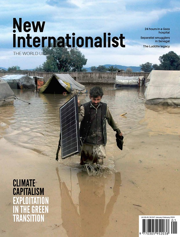 A capa da New Internationalist (2).jpg
